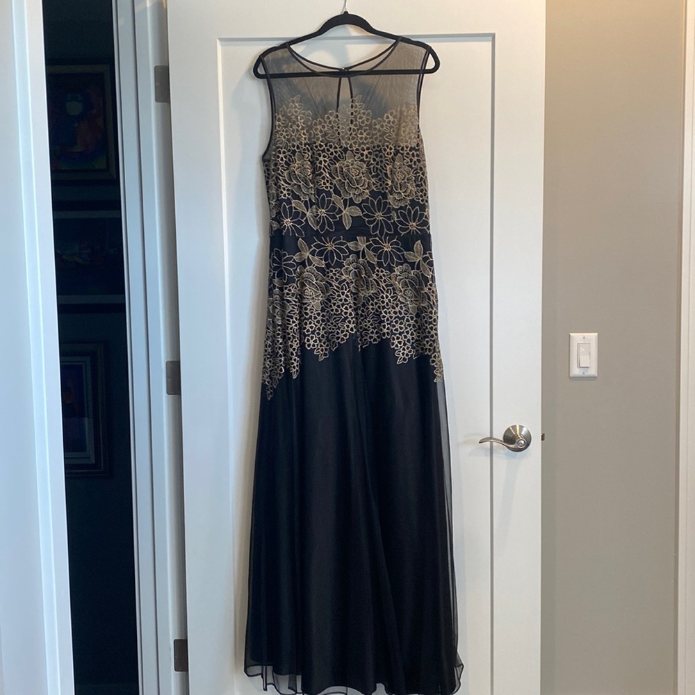 Tahari Black and Gold Tulle Ballgown, Size 14